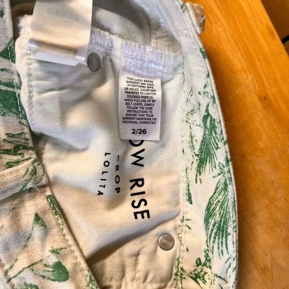 EUC Lucky Brand Green & White Low Rise Crop Lolita Capris Size 2/26 #YT10 - Picture 3 of 9